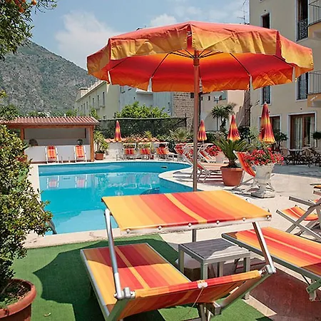 Albatros Hotel